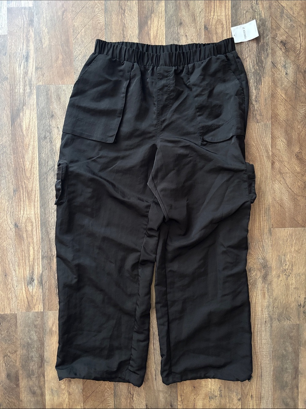 Forever 21 Black Wide Leg Baggy Woven Casual Cargo Pants size 0X New With Tags